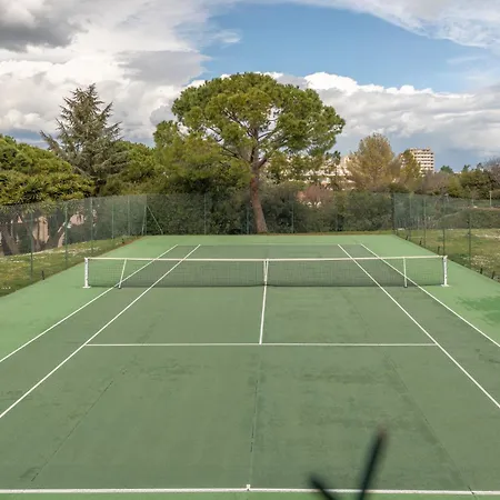 Le Soleil D'or , Piscine Et Tennis 아파트